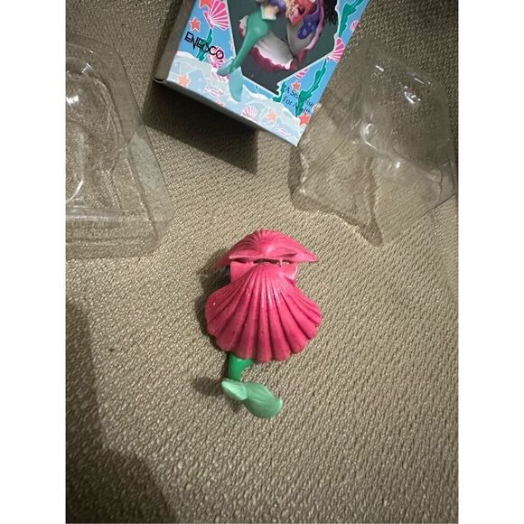 Enesco Disney The Little Mermaid Ornament A Sea-prise For Ariel Sebastian w Box - Picture 10 of 12